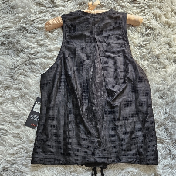 Wildfox mesh sport top NWT - Picture 6 of 10